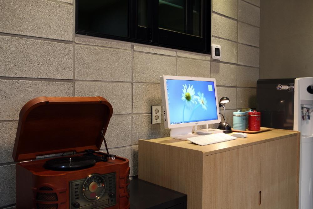 24 Guesthouse Garosugil - Gangnam Сеул Екстер'єр фото