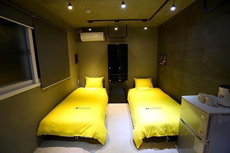 24 Guesthouse Garosugil - Gangnam Сеул Екстер'єр фото